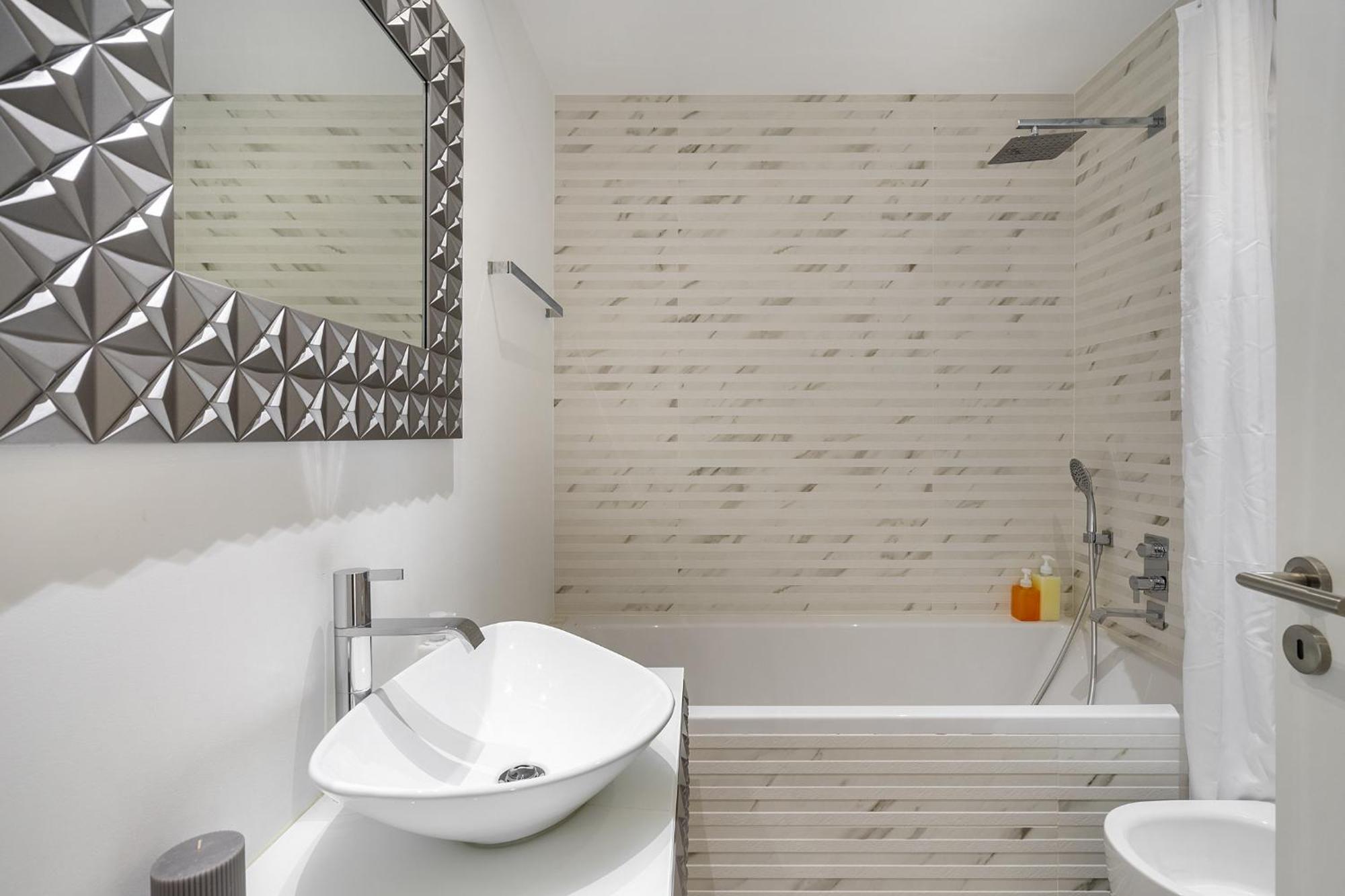 Whome Family Condo - Urban Retreat With Parking, Ac, Elevator In Great Location Лісабон Екстер'єр фото